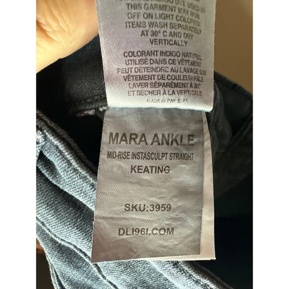 DL1961 NEW Mara Ankle Mid-Rise Instasculpt Straight Jean Stretch Black Size 29 - Picture 8 of 10